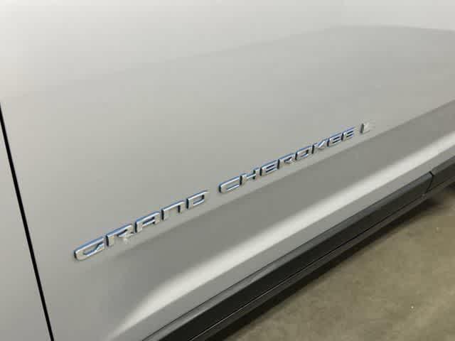 2024 Jeep Grand Cherokee 4xe  Silver Zynith at Mercedes-Benz of Houston North