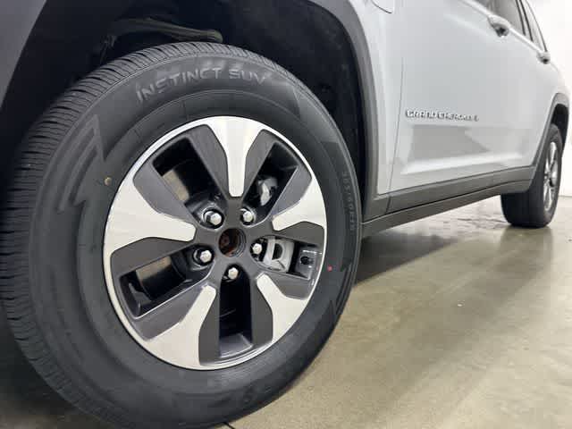 2024 Jeep Grand Cherokee 4xe  Silver Zynith at Mercedes-Benz of Houston North