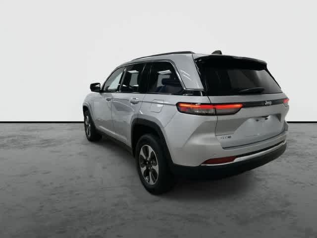 2024 Jeep Grand Cherokee 4xe photo 2 of 31
