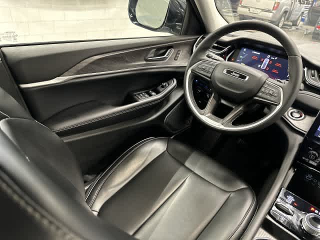 2024 Jeep Grand Cherokee 4xe photo 12 of 31