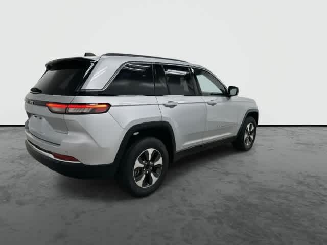 2024 Jeep Grand Cherokee 4xe photo 4 of 31