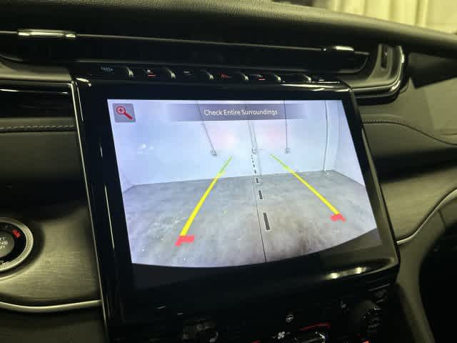 2024 Jeep Grand Cherokee 4xe photo 23 of 33