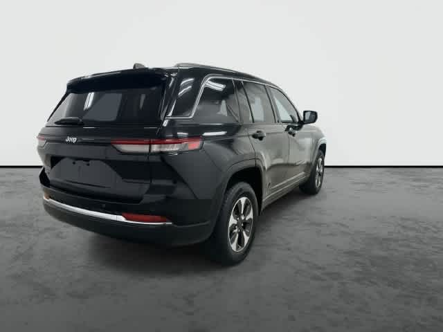 2024 Jeep Grand Cherokee 4xe photo 3 of 33