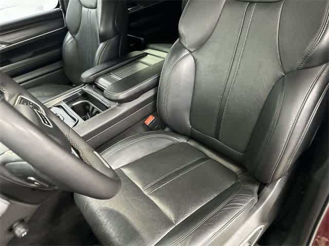 2023 Jeep Wagoneer L Series II - 9