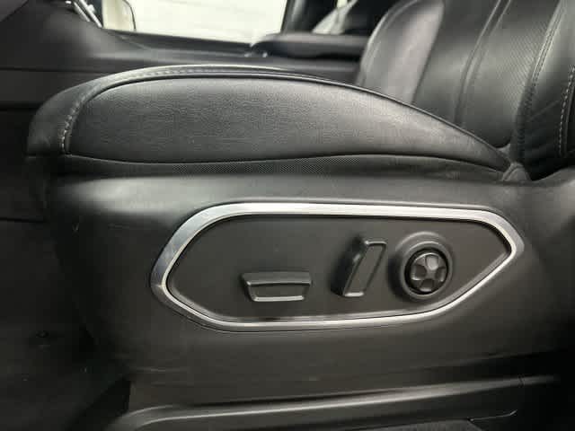 2024 Jeep Wagoneer L photo 27 of 33
