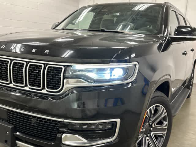 2024 Jeep Wagoneer L photo 32 of 33
