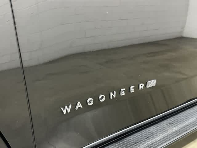 2024 Jeep Wagoneer L photo 31 of 33