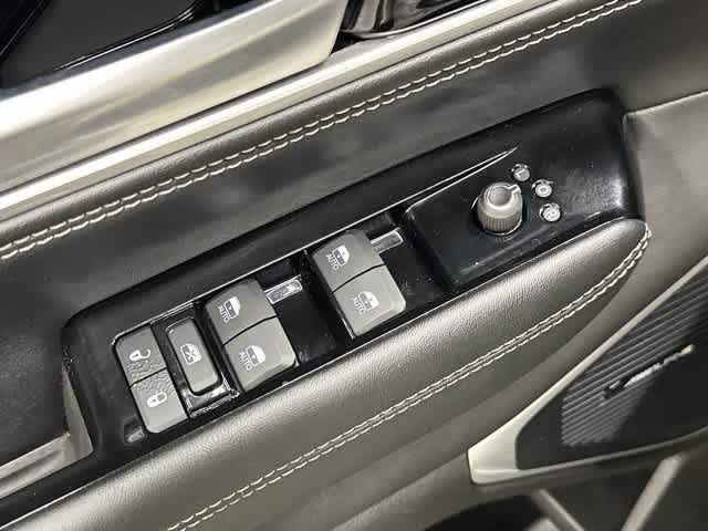 2024 Jeep Wagoneer L photo 20 of 33