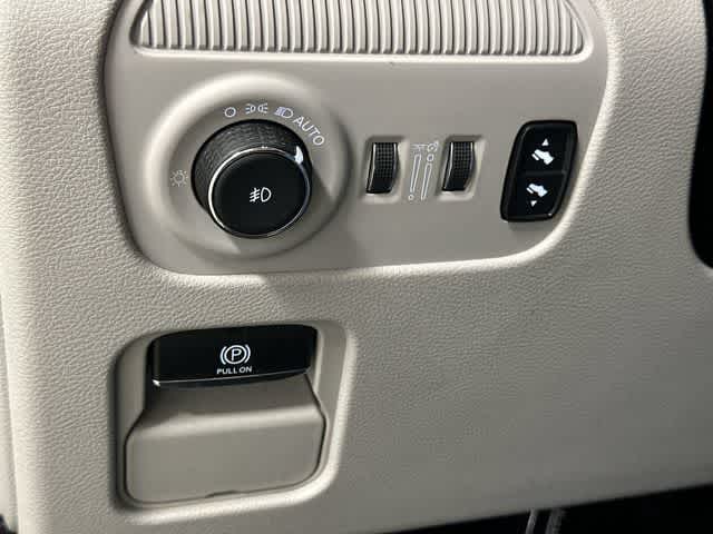 2024 Jeep Wagoneer L Series II Silver Zynith at Friendly Ford Crosby