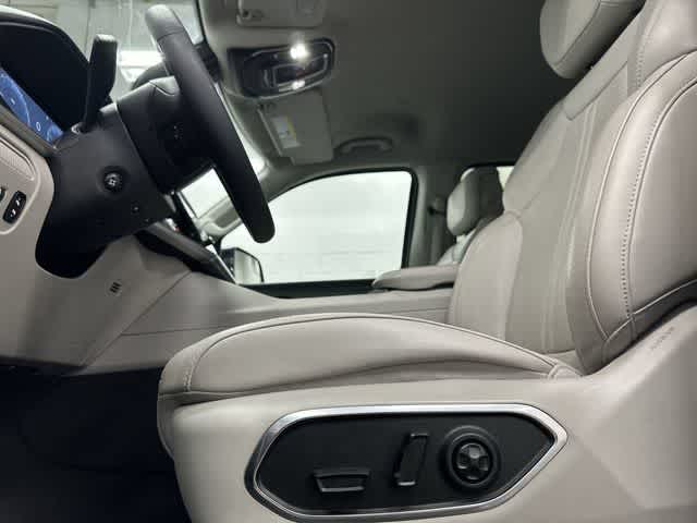 2024 Jeep Wagoneer Series II Baltic Gray Metallic Clearcoat at Lexus of Clear Lake