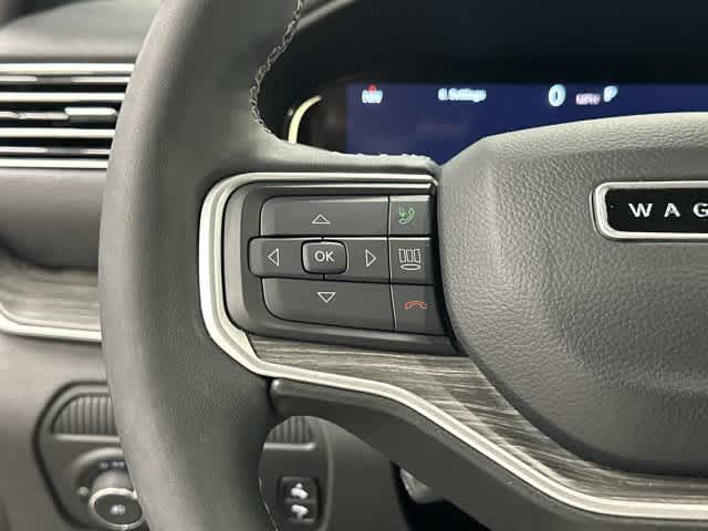 2024 Jeep Wagoneer photo 17 of 33