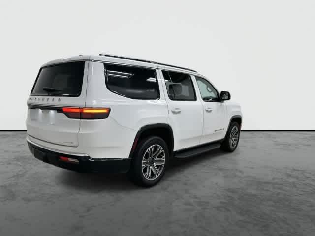 2024 Jeep Wagoneer photo 3 of 33