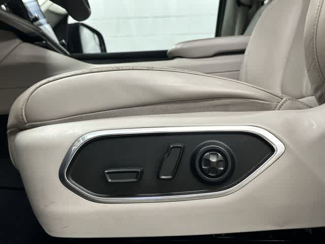 2022 Jeep Wagoneer Series III Diamond Black Crystal Pearlcoat at Lexus of Clear Lake