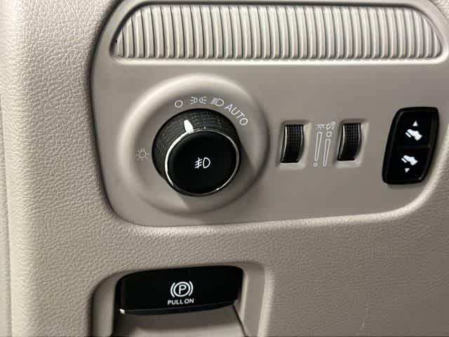 2022 Jeep Wagoneer Series III Diamond Black Crystal Pearlcoat at Lexus of Clear Lake