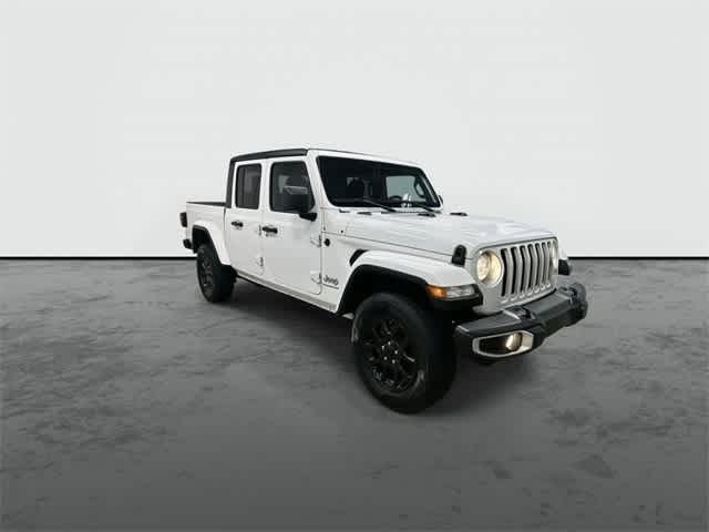 2023 Jeep Gladiator Overland Bright White Clearcoat at AutoNation USA Katy