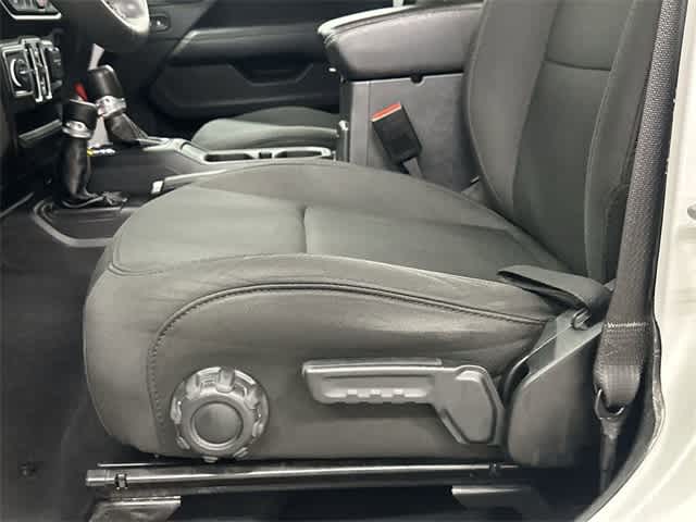 2023 Jeep Gladiator Overland Bright White Clearcoat at AutoNation USA Katy