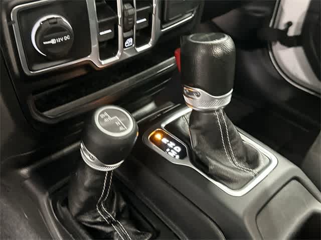 2023 Jeep Gladiator Overland Bright White Clearcoat at AutoNation USA Katy