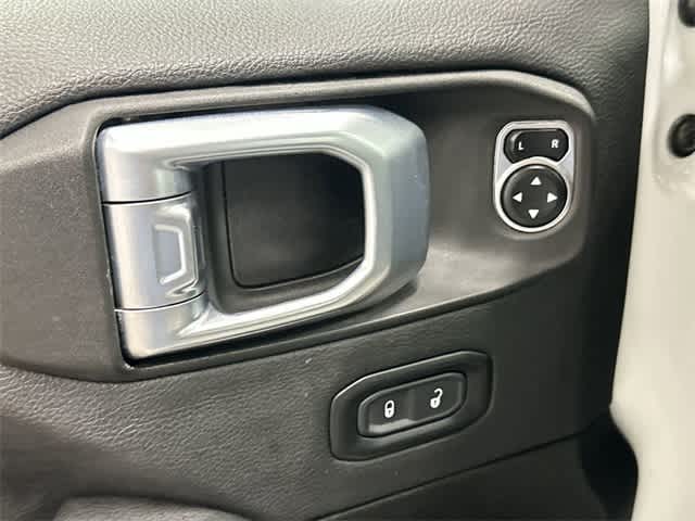 2023 Jeep Gladiator Overland Bright White Clearcoat at AutoNation USA Katy