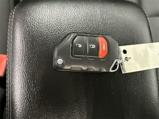 2023 Jeep Gladiator Overland Bright White Clearcoat at AutoNation USA Katy