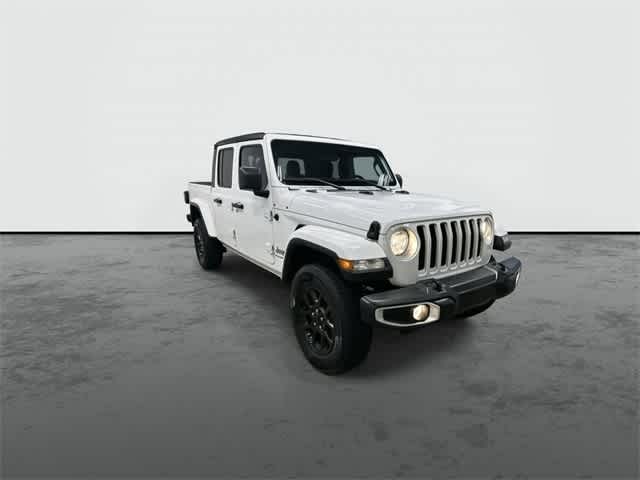 2023 Jeep Gladiator Overland Bright White Clearcoat at AutoNation USA Katy
