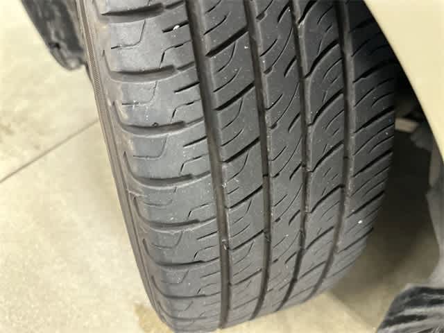 2017 Ford Focus SE White Gold Metallic at HGreg Houston