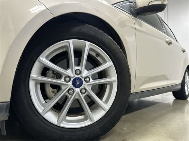 2017 Ford Focus SE White Gold Metallic at HGreg Houston