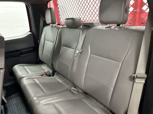 2017 Ford Super Duty F-350 DRW Chassis Cab photo 14 of 31