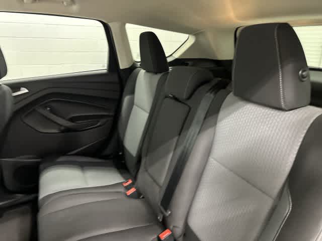 2017 Ford Escape photo 14 of 32