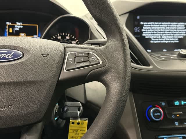 2017 Ford Escape photo 18 of 32