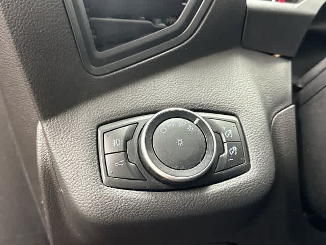 2017 Ford Escape photo 19 of 32