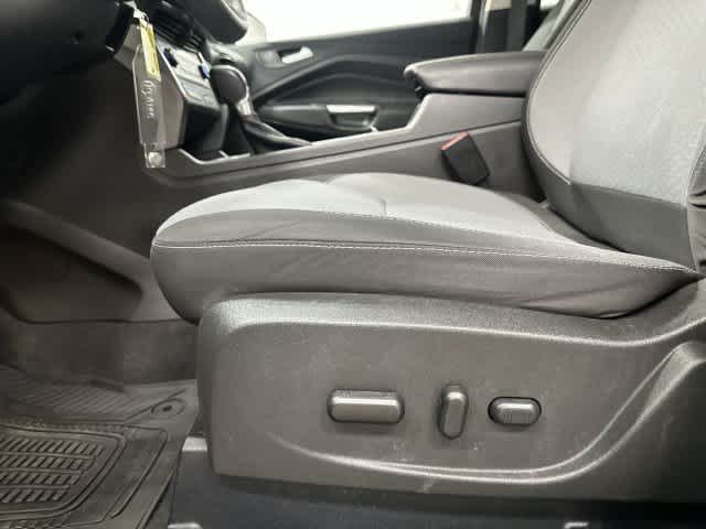 2017 Ford Escape photo 26 of 32