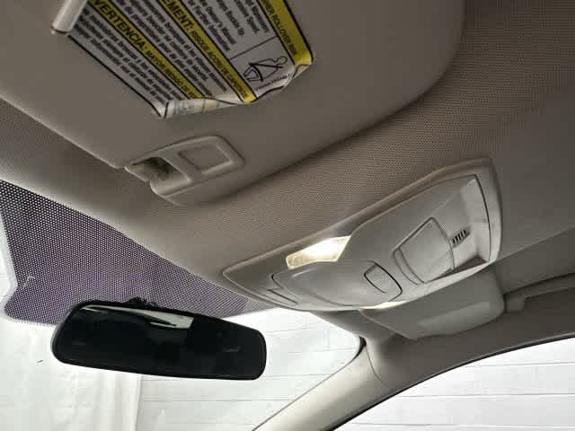 2017 Ford Escape photo 21 of 32
