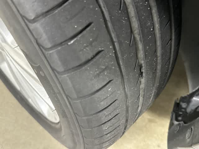 2017 Ford Escape photo 29 of 32