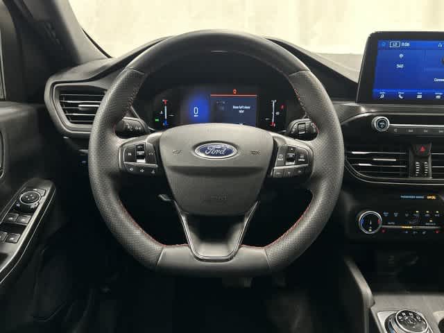 2025 Ford Escape photo 15 of 32