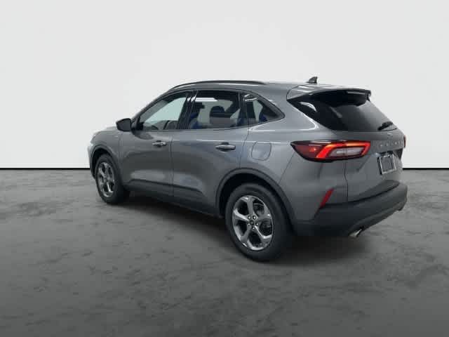 2025 Ford Escape photo 9 of 32
