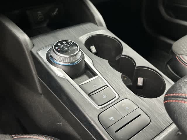 2025 Ford Escape photo 24 of 32