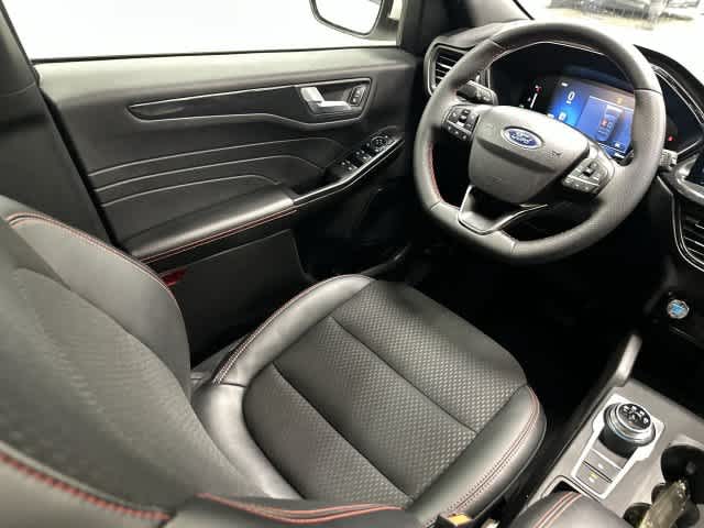 2025 Ford Escape photo 12 of 32