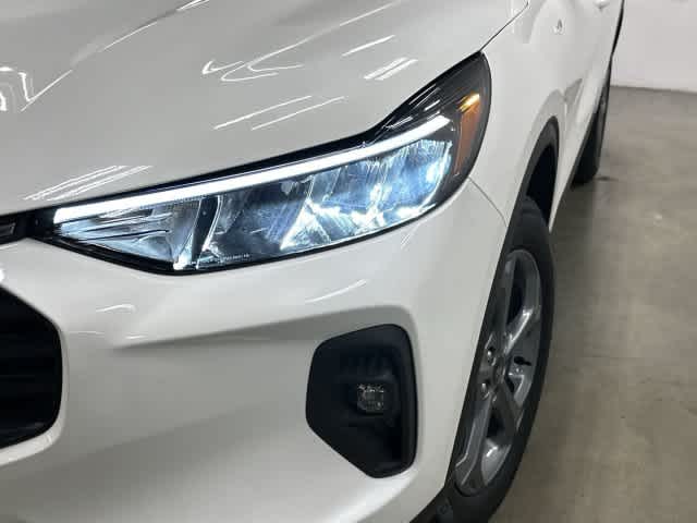 2025 Ford Escape photo 31 of 32