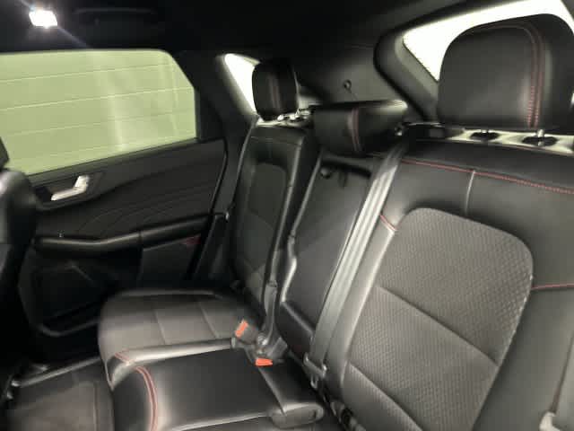 2025 Ford Escape photo 14 of 32