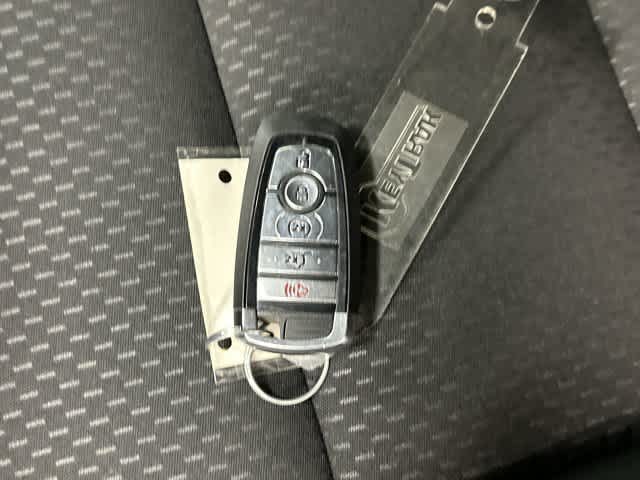 2025 Ford Escape photo 32 of 32