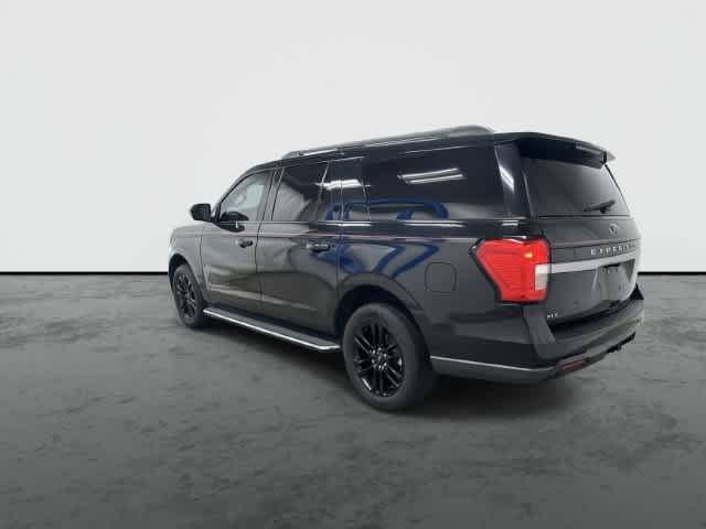 2022 Ford Expedition Max photo 2 of 33
