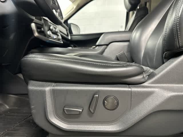2022 Ford Expedition Max photo 27 of 33