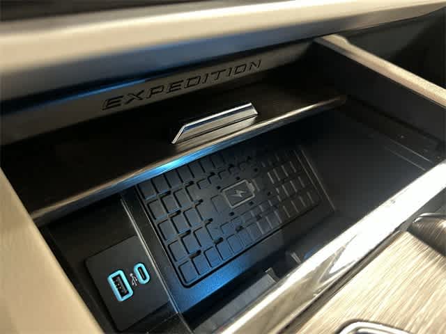 2024 Ford Expedition Limited Jewel Red Metallic Tinted Clearcoat at Mac Haik Ford