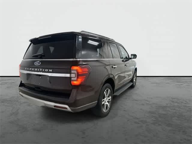 2024 Ford Expedition Limited Jewel Red Metallic Tinted Clearcoat at Mac Haik Ford