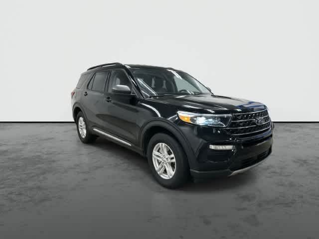 2021 Ford Explorer photo 6 of 32