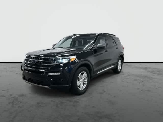 2021 Ford Explorer photo 7 of 32