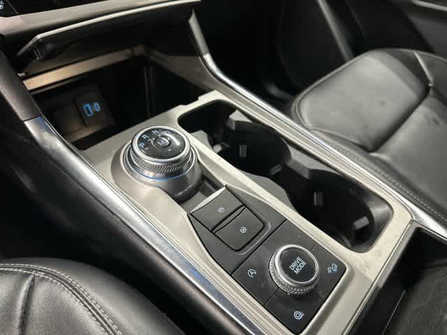 2021 Ford Explorer photo 24 of 32