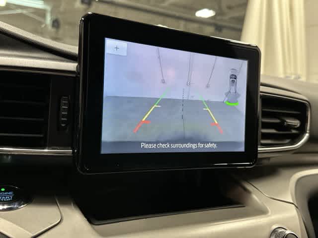2021 Ford Explorer photo 23 of 32