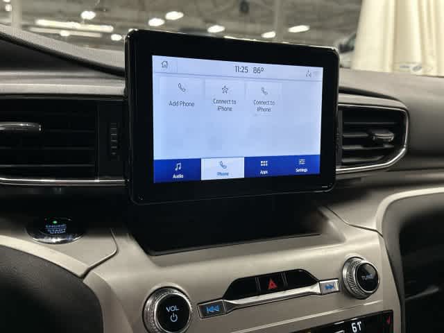 2021 Ford Explorer photo 22 of 32
