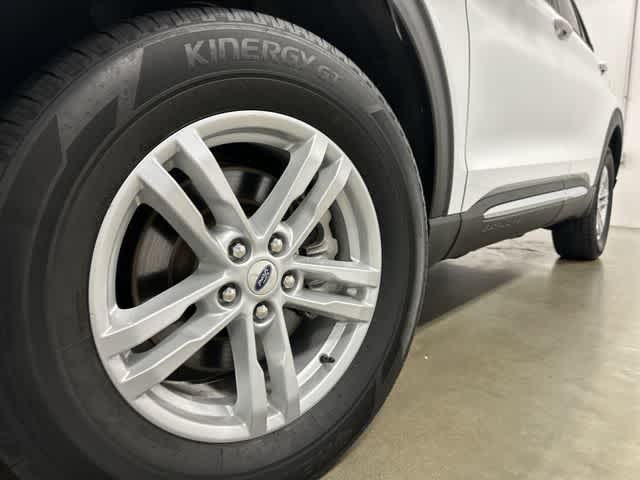 2023 Ford Explorer XLT Oxford White at Friendly Ford Crosby